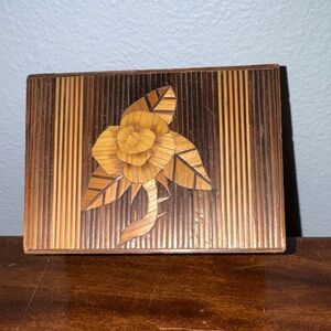 Vintage Wood Inlay Floral Trinket /Jewelry Box Intricate Straw Marquetry Lined